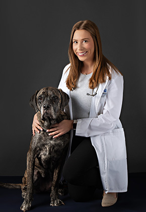 Dr. Lauren Ugol is an emergency medicine veterinarian at BluePearl Pet Hospital.