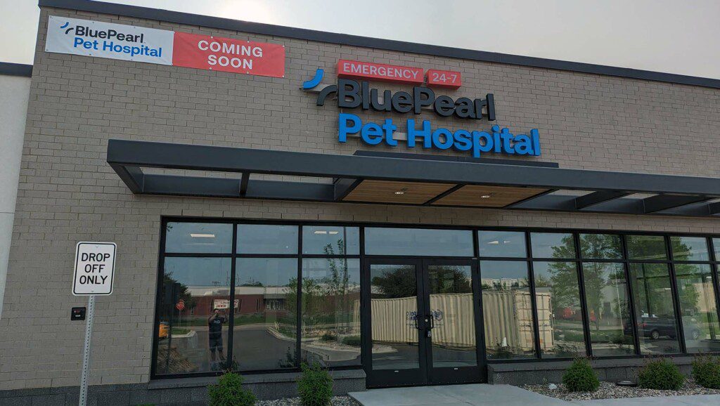 The exterior of BluePearl Pet Hospital in Golden Valley, Minnesota.