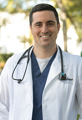 Dr. Eric Schneck is a clinician in our internal medicine service.