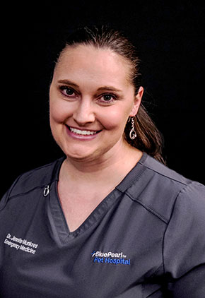 Dr. Jennifer Munkres is a clinician in our emergency medicine service.
