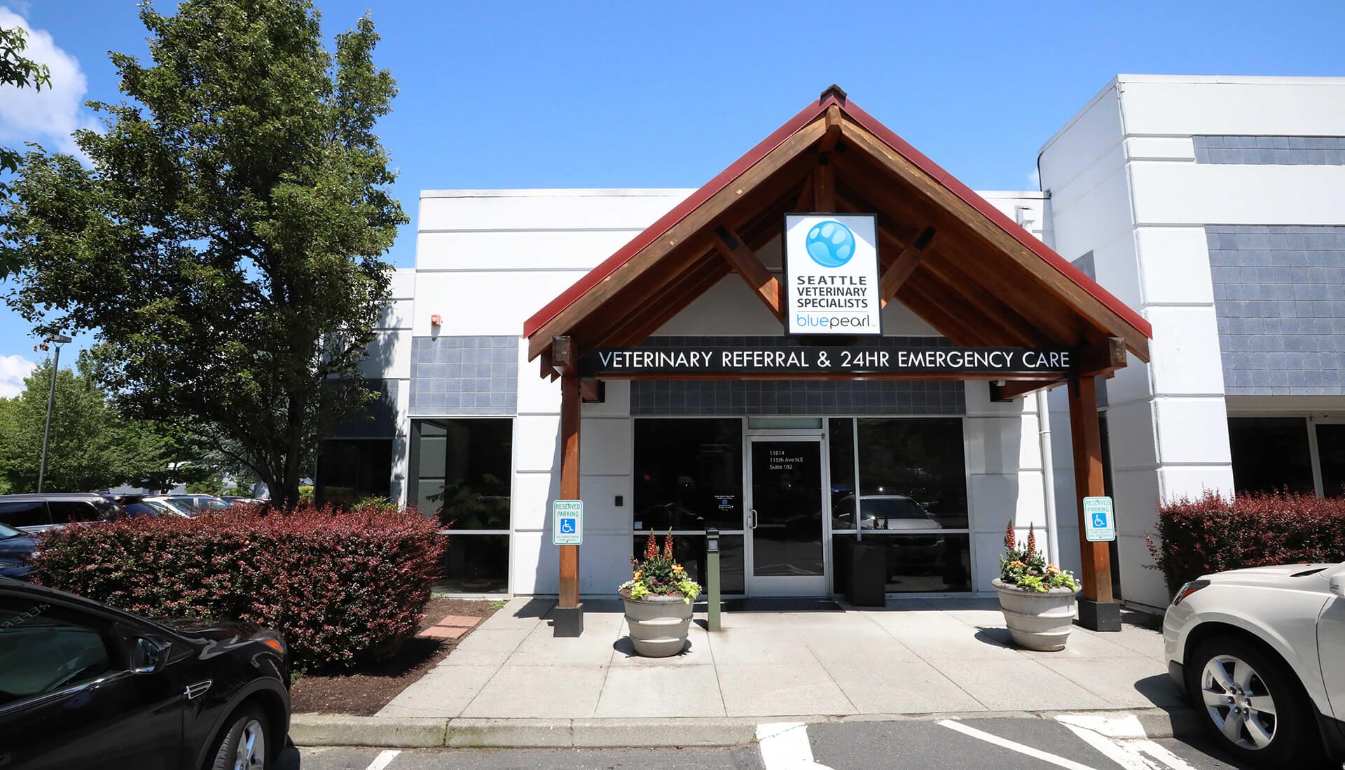 An exterior view of the BluePearl Pet Hospital in Kirkland, WA.