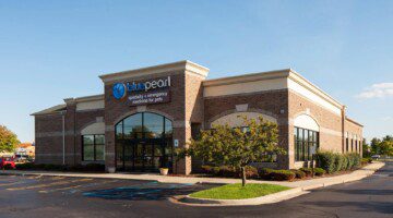 An exterior view of the BluePearl Pet Hospital in Auburn Hills, MI.