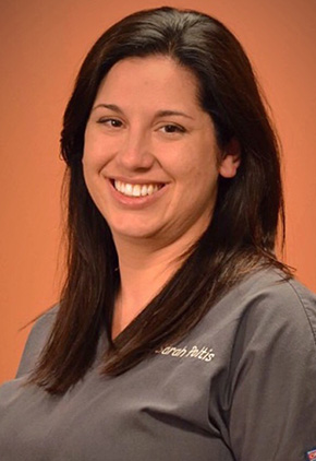 Dr. Sarah Poltis is an emergency veterinarian at BluePearl Pet Hospital in Buffalo, New York.