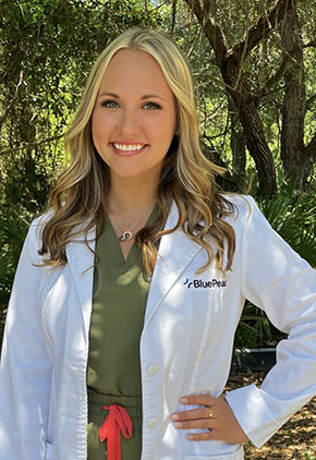 Dr. Alexa Lehman is a small animal medicine & surgery intern.