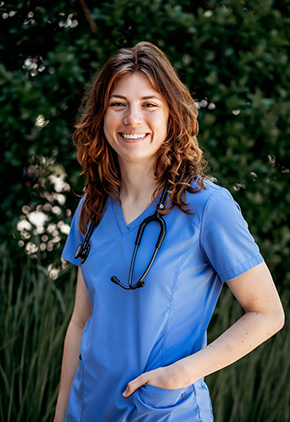 Dr. Grace Gallentine is a small animal medicine & surgery intern at BluePearl Pet Hospital in Franklin, Tennessee.