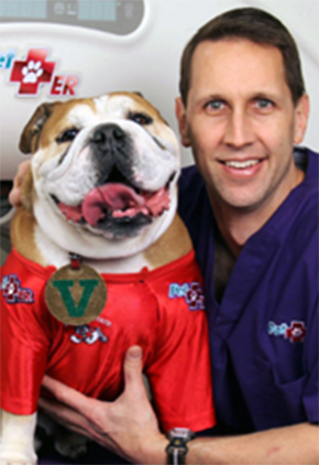 Dr. Chris Dobbins is an emergency medicine veterinarian at BluePearl Pet Hospital in Fresno, California.