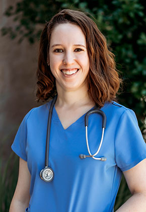 Dr. Logan Shirley is a small animal medicine & surgery intern at BluePearl Pet Hospital.