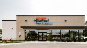An exterior view of the BluePearl Pet Hospital in Golden Valley, MN.