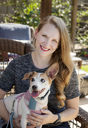 Dr. Erica Sandberg is a Pet Hospice veterinarian.