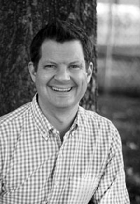 Dr. Owen Fink is a board certified veterinary surgeon at BluePearl Pet Hospital and Skylos Sports Medicine in Maryland.